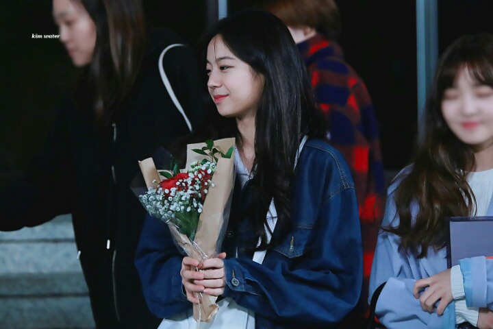 fromis_ 여의도 게릴라 고화질짤.jpgif | 인스티즈