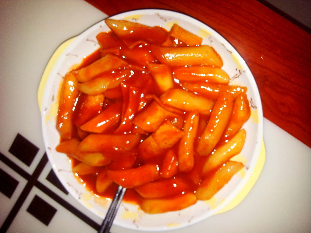 국물많은 떡볶이 vs 찐득한 떡볶이 | 인스티즈