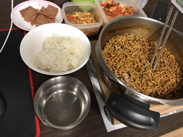 흔한 20대의 집에서 먹은 혼술 안주 + 혼밥들 .JPG | 인스티즈