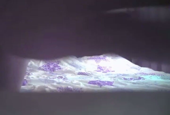 여친 씻으러 간 사이에 몰카 셋팅하는 남친들 | 인스티즈