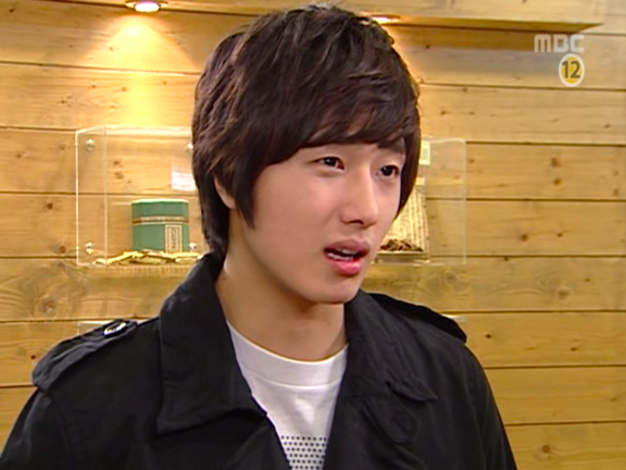 [거침없이하이킥] 민호보다 더 크게 다쳤는데 사람들이 몰라줘서 억울한 윤호.jpg | 인스티즈