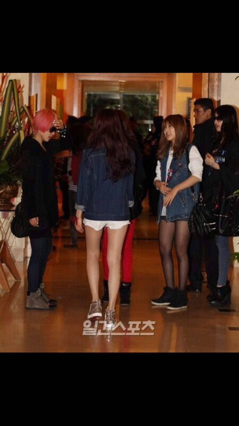 평소 살스를 잘 착용하지 않는 연예인들의 살색스타킹 모둠 | 인스티즈