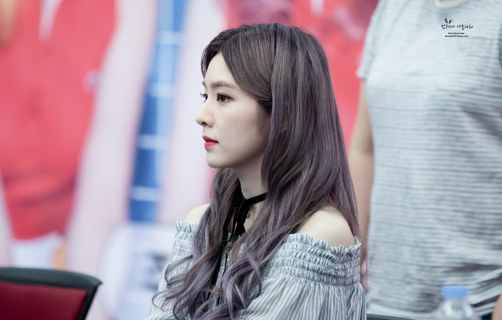 ㄹㅇ루다가 는 아이린의 옆태.jpg | 인스티즈