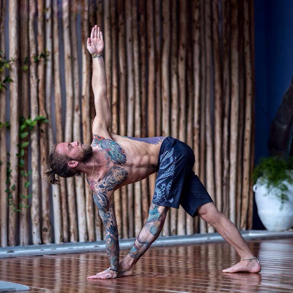 요가하는 남자 요기(yogi) | 인스티즈