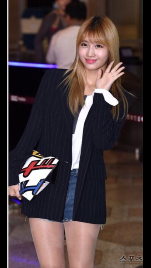 평소 살스를 잘 착용하지 않는 연예인들의 살색스타킹 모둠 | 인스티즈