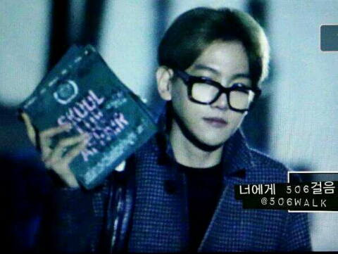 엑소 백현과 방탄소년단 뷔가 친해지는 과정.jpg | 인스티즈