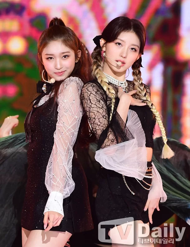 데뷔초에 구분 못하는 사람들이 많았던 아이브 가을-이서 | 인스티즈