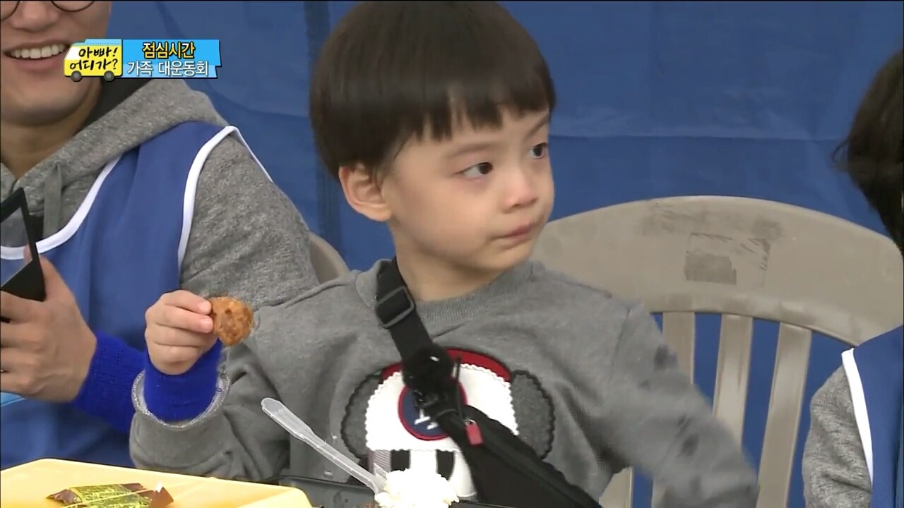 [아빠어디가] 찬형이 형한테 맛있는 반찬 뺏겼던 찬호가 운 진짜 이유 | 인스티즈