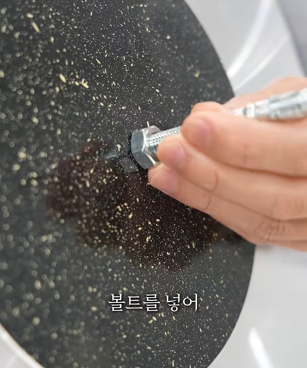 홈메이드 카다이프 기계를 만들어버린 유튜버 | 인스티즈