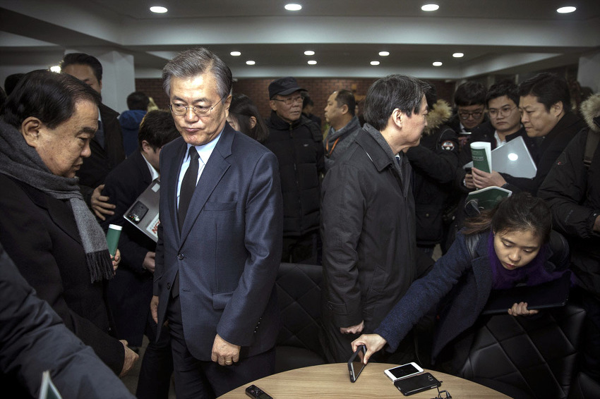 안철수에게 문전박대 당한 문재인.jpg | 인스티즈