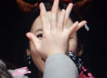 의외로 손이 되게 큰 여돌 | 인스티즈