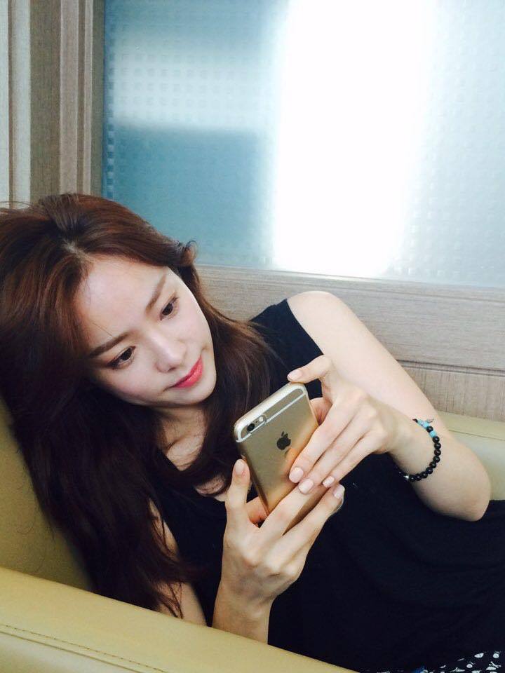 작지만 예쁜 한지민.jpgif | 인스티즈