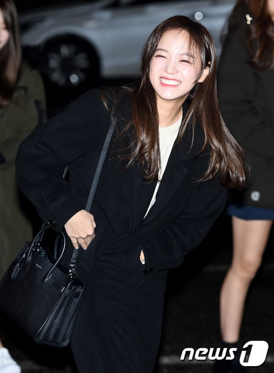오랜만에 시원하게 머리 깐 김세정ㄷㄷ.jpg | 인스티즈