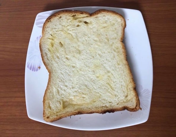 구워만 먹어도 맛있다는 파리바게뜨 식빵 투탑...jpg | 인스티즈