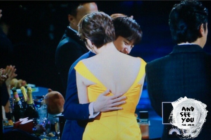 반응 난리난 김혜수 이제훈 둘이 너는펫 현실판이란 반응들이 쏟아지는 이유 (주인님과 인간펫) | 인스티즈