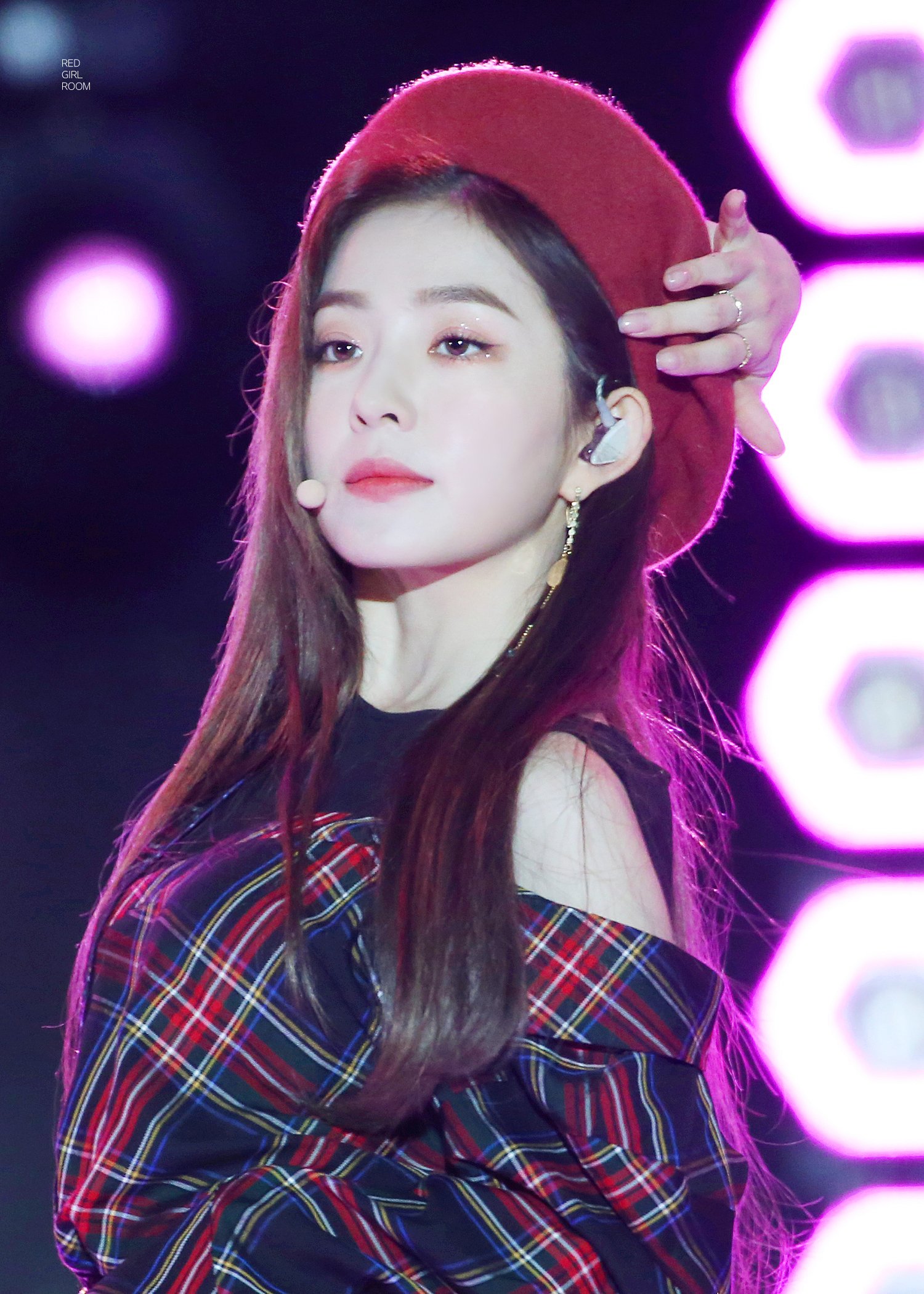 베레모가 잘어울리는 레드벨벳 아이린.jpgif | 인스티즈