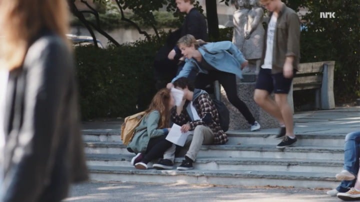 시즌3 주인공 떡밥을 1년에 걸쳐 풀어놓은 노르웨이 드라마 SKAM 제작진의 노력.jpgif | 인스티즈
