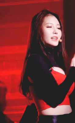 유라의 트러블 메이커.gif | 인스티즈