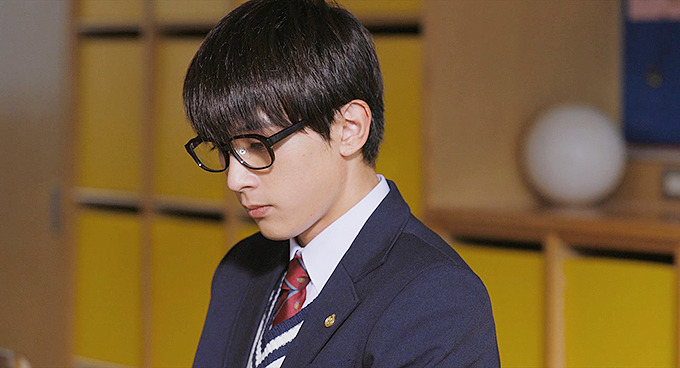 [늑대소녀와흑왕자] 남주가 쓰레기라 생각이 들다가도 와꾸보면 화가 풀리다가도 쓰레기라 생각이 드는 영화 04 | 인스티즈