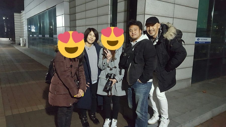 트와이스 콘서트에서 사진찍힌 사나,미나 가족분들.jpg | 인스티즈