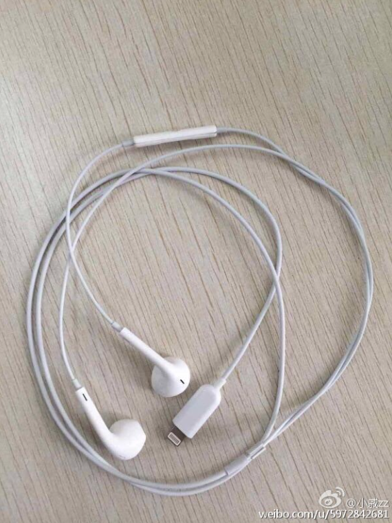 요즘 인싸들이 사용하는 이어폰 | 인스티즈