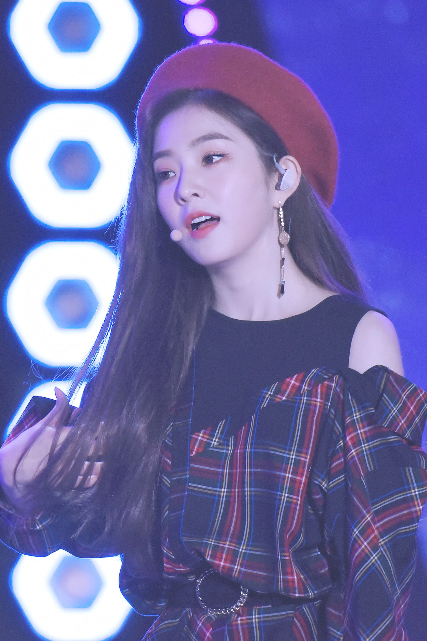 베레모가 잘어울리는 레드벨벳 아이린.jpgif | 인스티즈