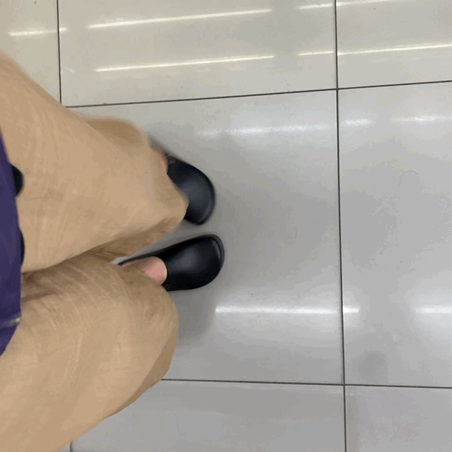 [익웃] 엄마한테 크록스 사달라했는데 이거 사줘서 걍 신고옴 | 인스티즈