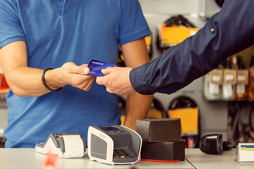 긴장감 백 배 일상에서 눈치 게임하는 순간들 6가지 | 인스티즈