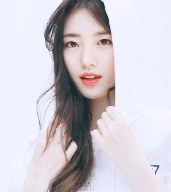 수지의 흰티 청바지 핏 | 인스티즈