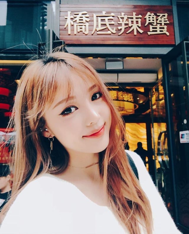[PONY] 10년 사귄 남자친구가 직접 염색 해준다는 포니 헤어스타일.jpg | 인스티즈