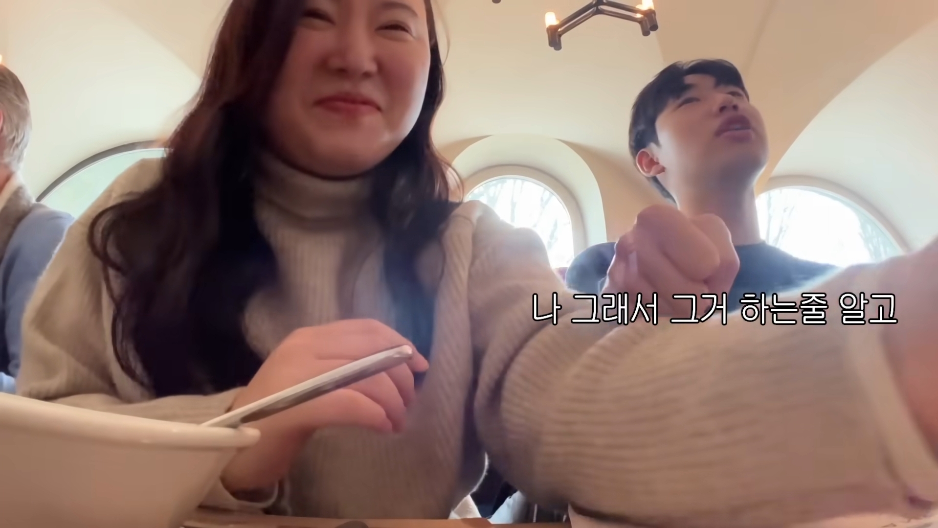 성격이 정반대라 더 웃긴 찰스(ENFP)와 승헌쓰(ISTP) | 인스티즈