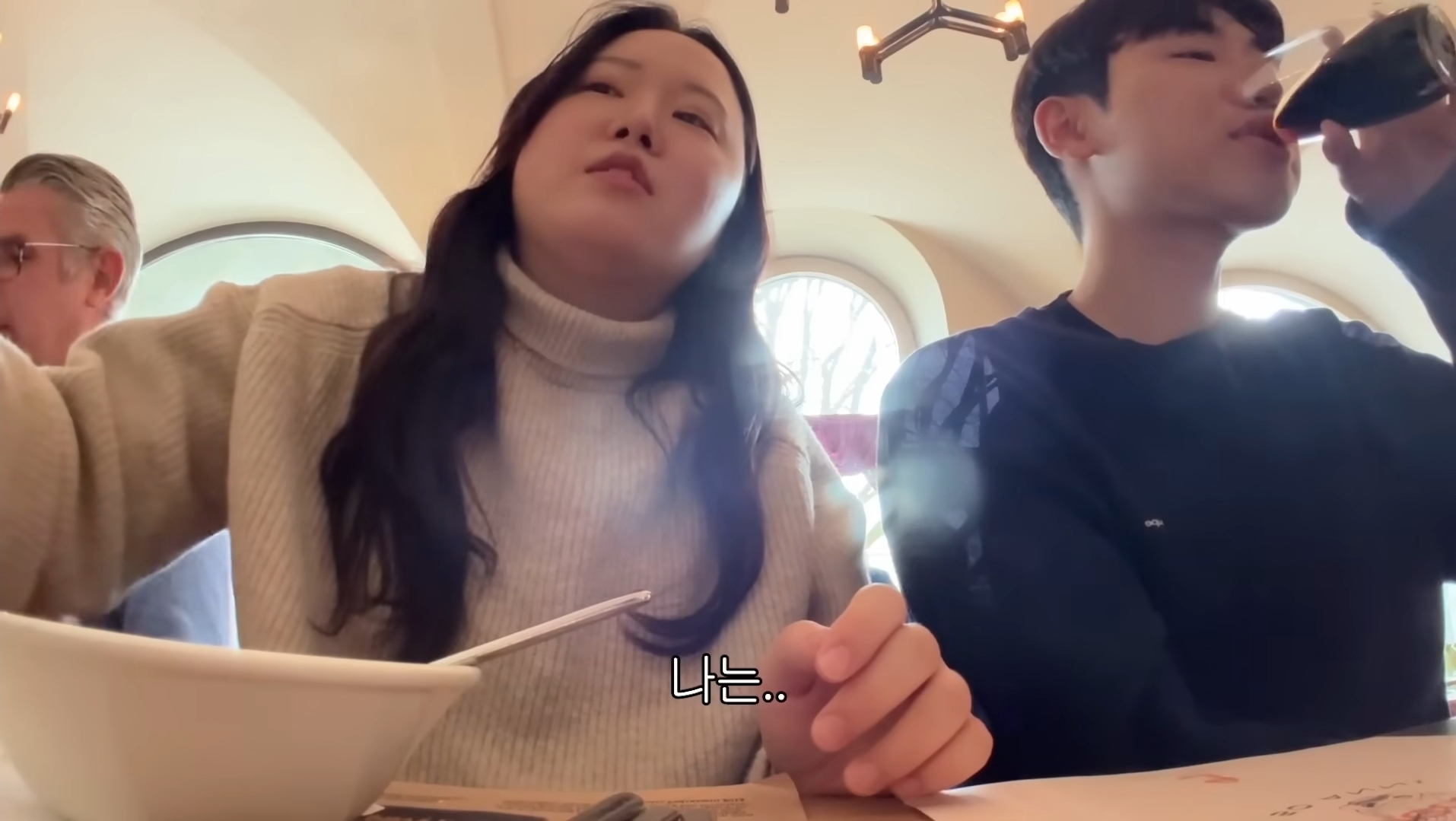 성격이 정반대라 더 웃긴 찰스(ENFP)와 승헌쓰(ISTP) | 인스티즈