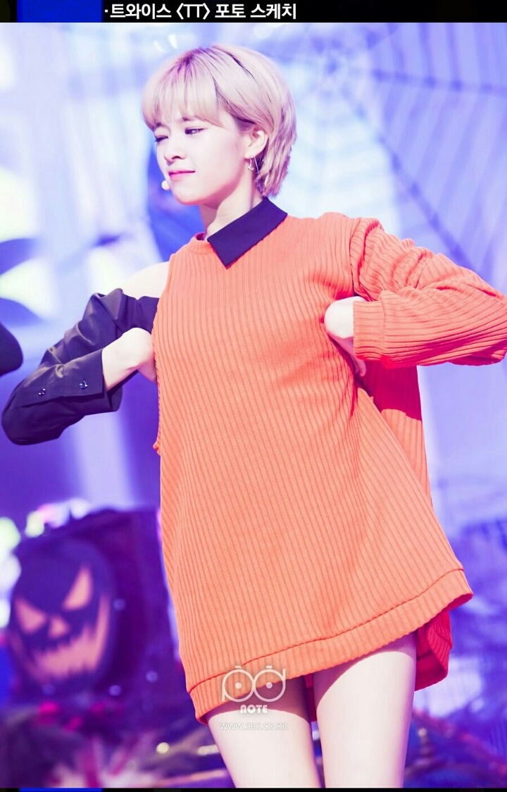 비율이 좋고 다리 라인이 예쁜 트와이스 멤버... 정연 | 인스티즈