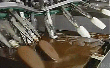 제품이 만들어지는 장면.gif | 인스티즈