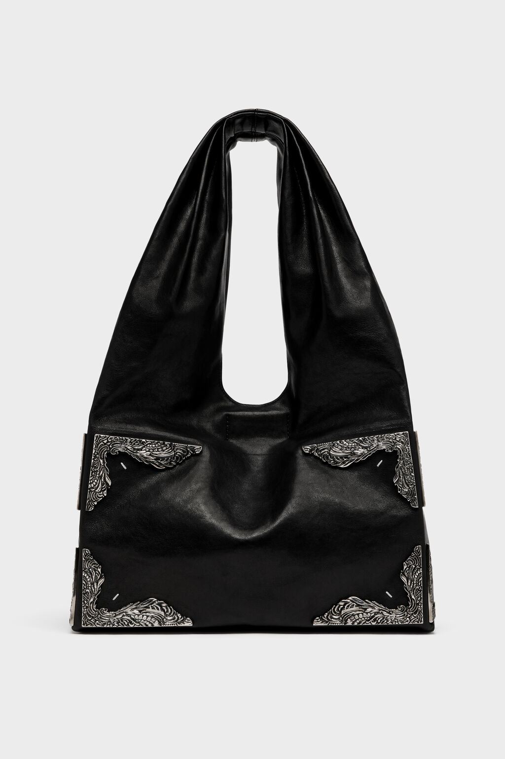 프랑스 명품 메종 마르지엘라가 최근 출시한 박스백 | 인스티즈