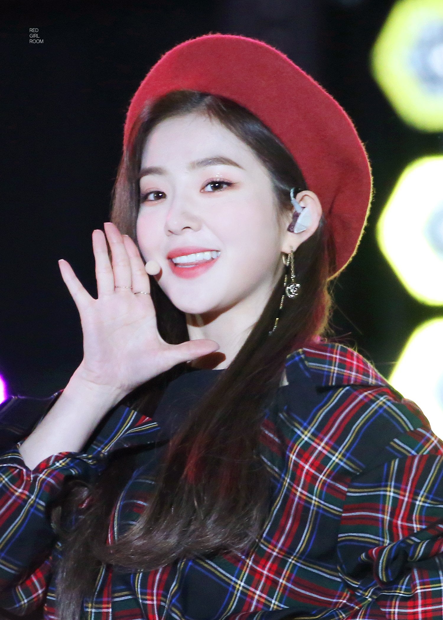 베레모가 잘어울리는 레드벨벳 아이린.jpgif | 인스티즈