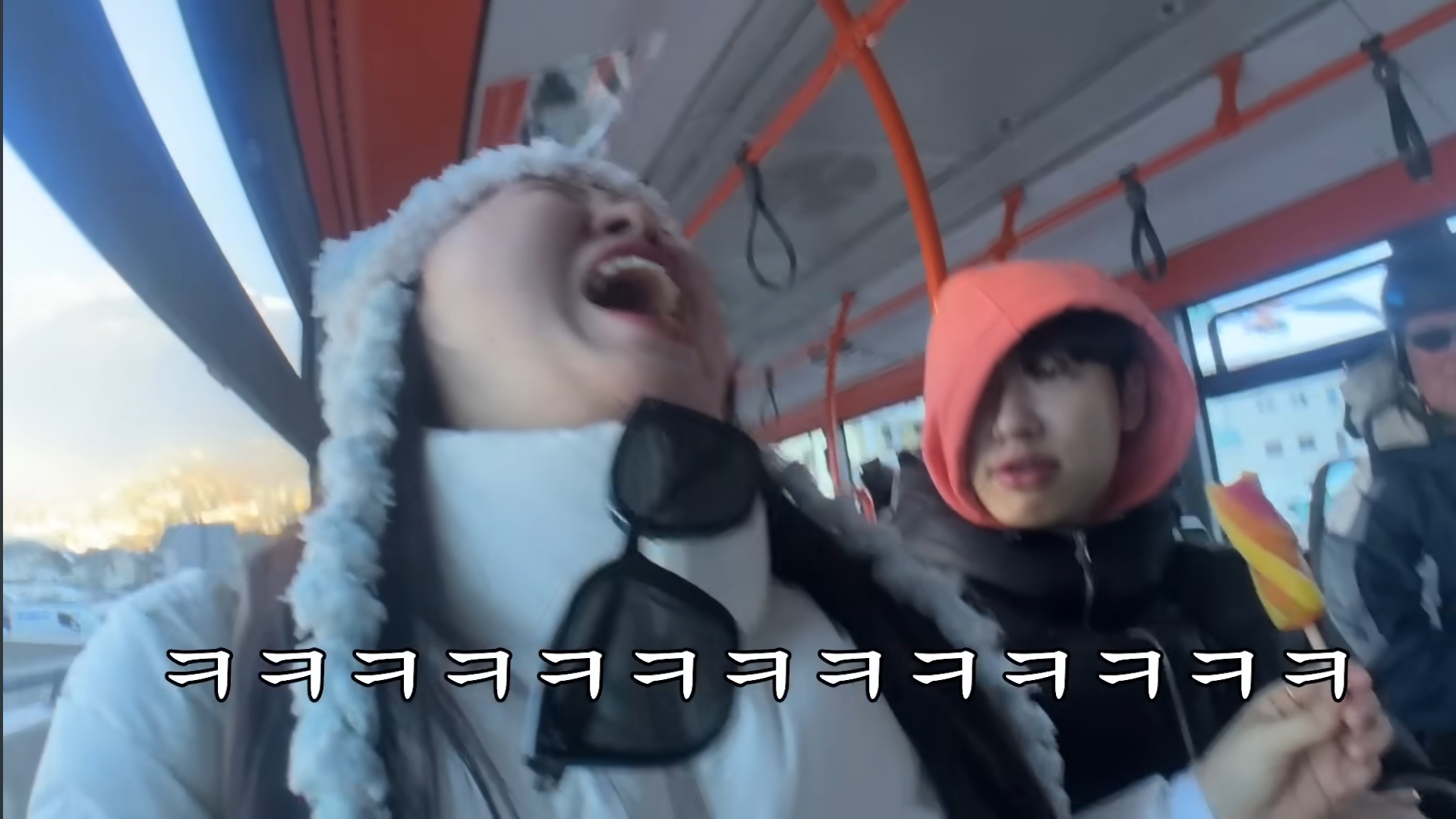 성격이 정반대라 더 웃긴 찰스(ENFP)와 승헌쓰(ISTP) | 인스티즈