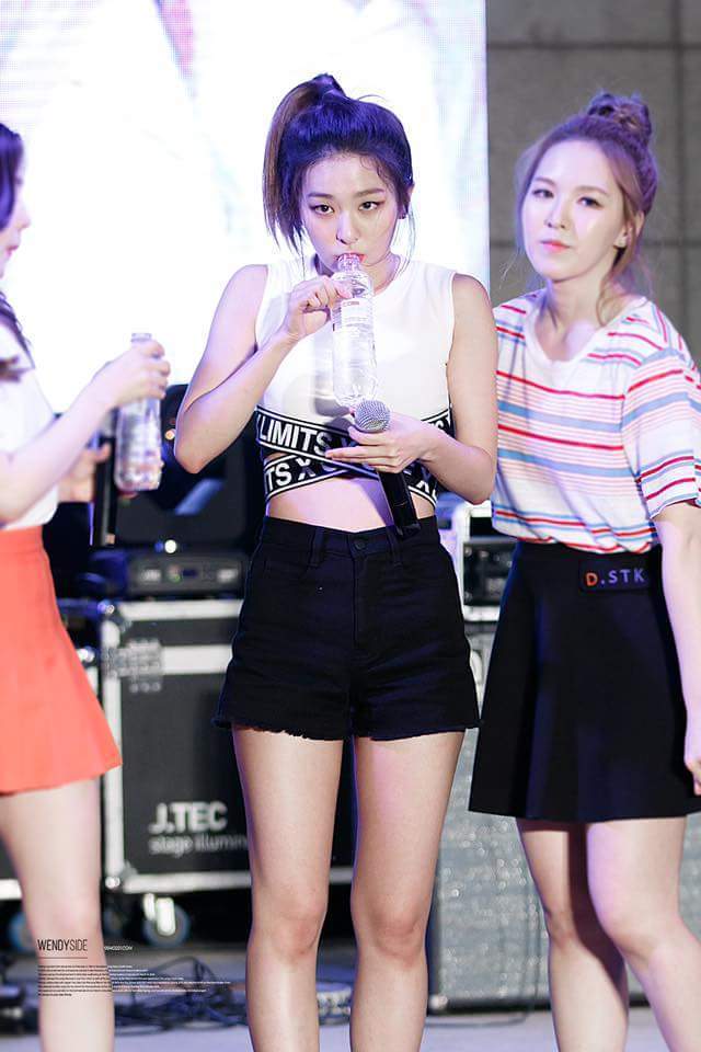 주변 여자들은 평범하다고 하지만 나한테는 너무 예쁜 레드벨벳 슬기 | 인스티즈