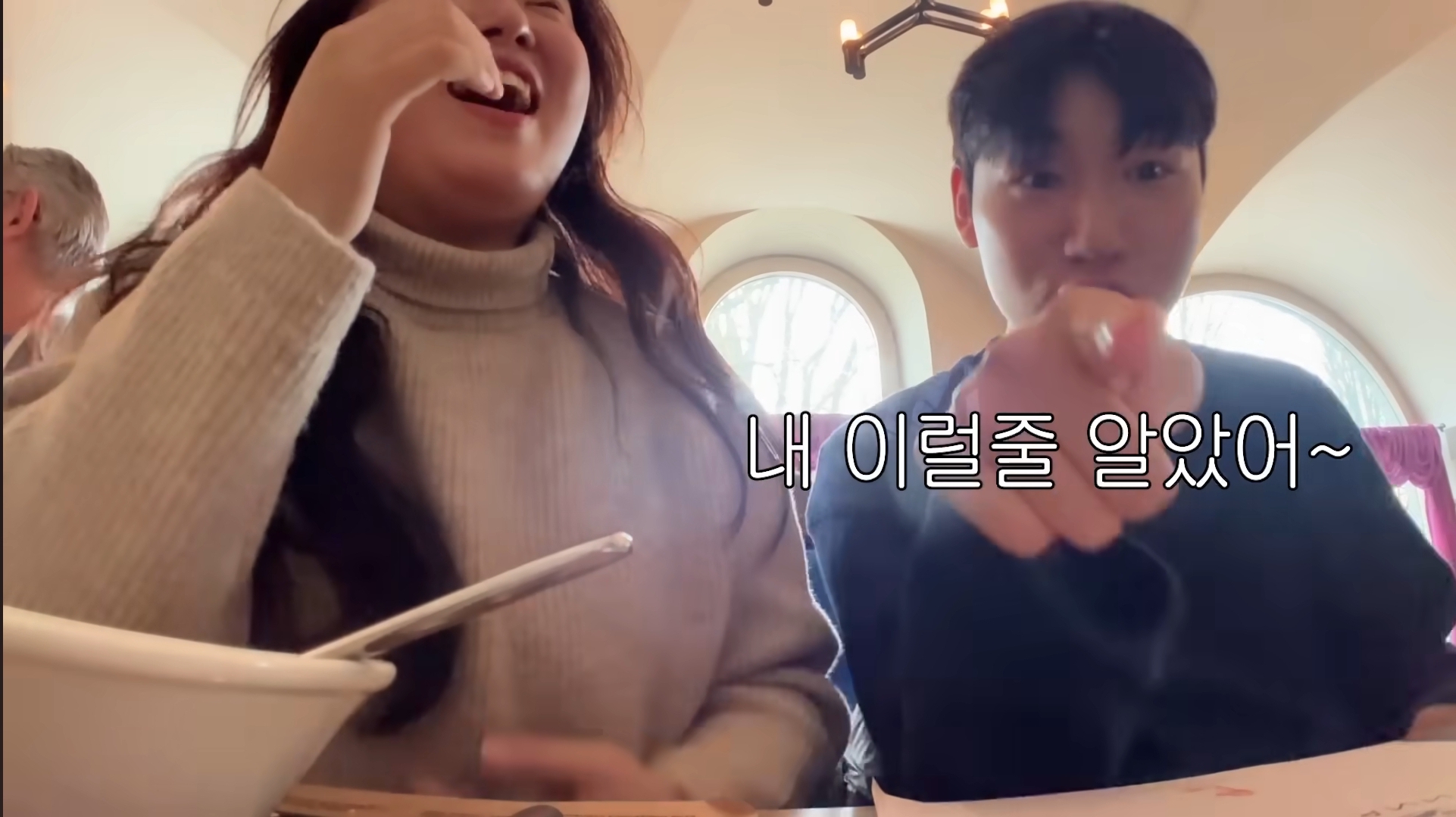 성격이 정반대라 더 웃긴 찰스(ENFP)와 승헌쓰(ISTP) | 인스티즈