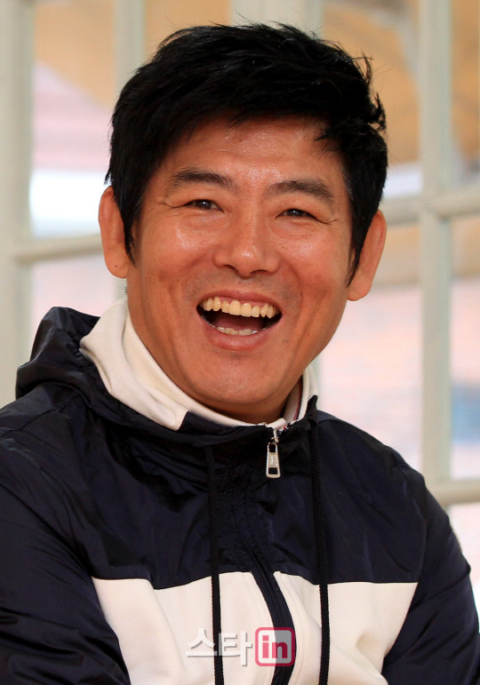 응답하라 시리즈 성동일의 개딸들.gif | 인스티즈