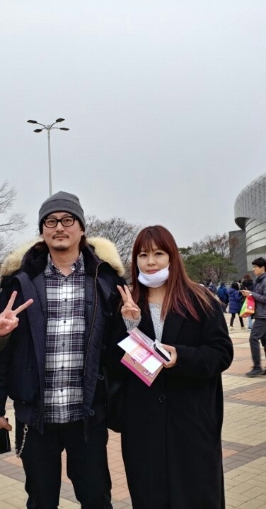 트와이스 콘서트에서 사진찍힌 사나,미나 가족분들.jpg | 인스티즈