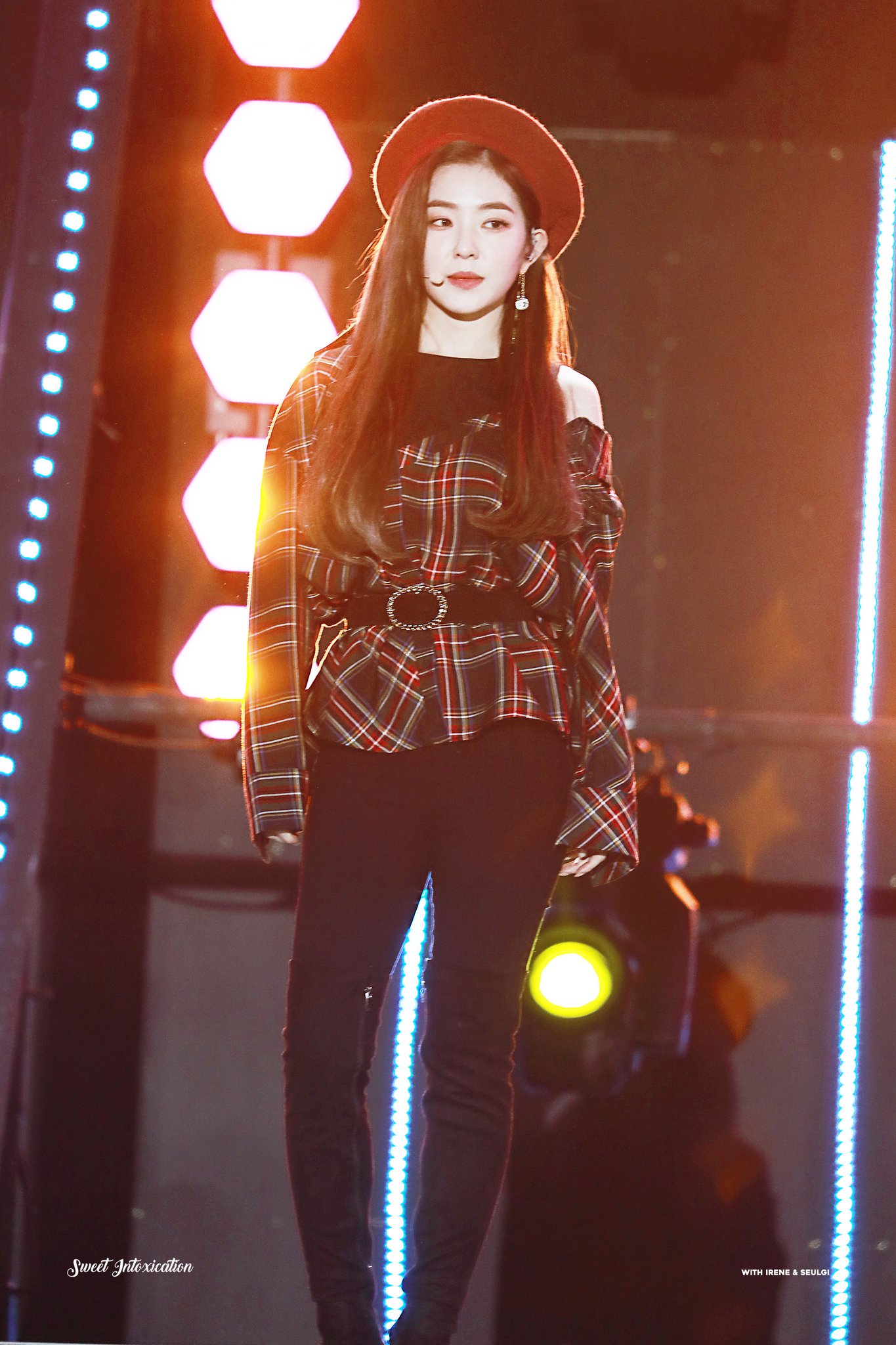 베레모가 잘어울리는 레드벨벳 아이린.jpgif | 인스티즈