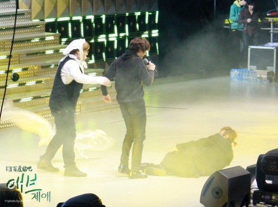 아이돌그룹 막내들의 하극상.JPG (feat.막내온탑) | 인스티즈