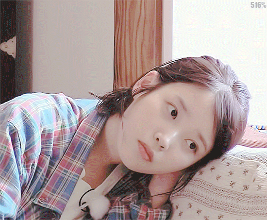일기 스타일이 정말 다른 아이유와 태연 | 인스티즈