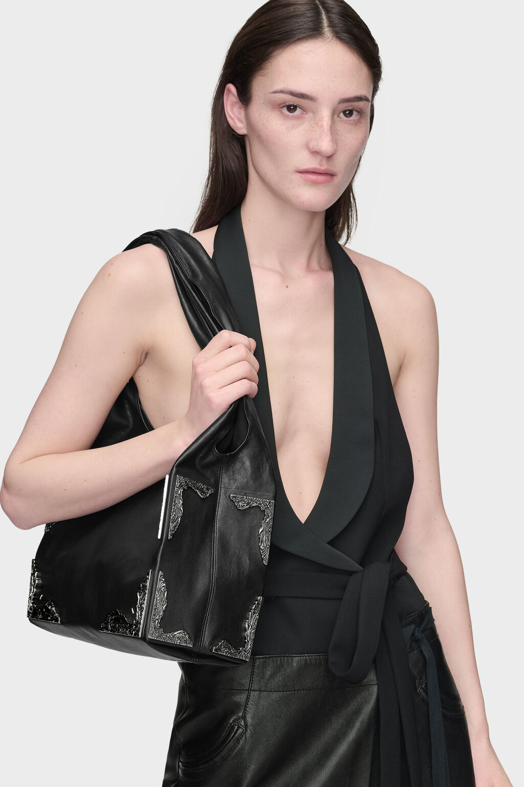 프랑스 명품 메종 마르지엘라가 최근 출시한 박스백 | 인스티즈