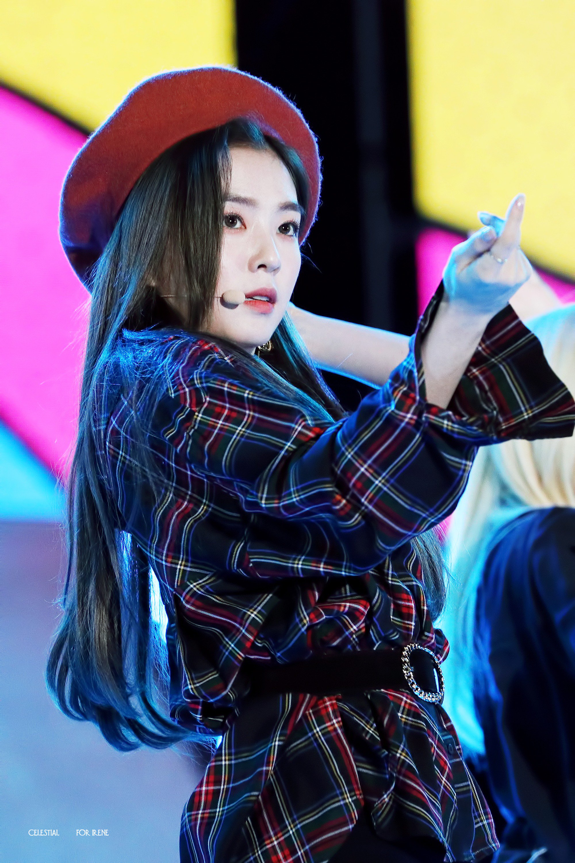 베레모가 잘어울리는 레드벨벳 아이린.jpgif | 인스티즈