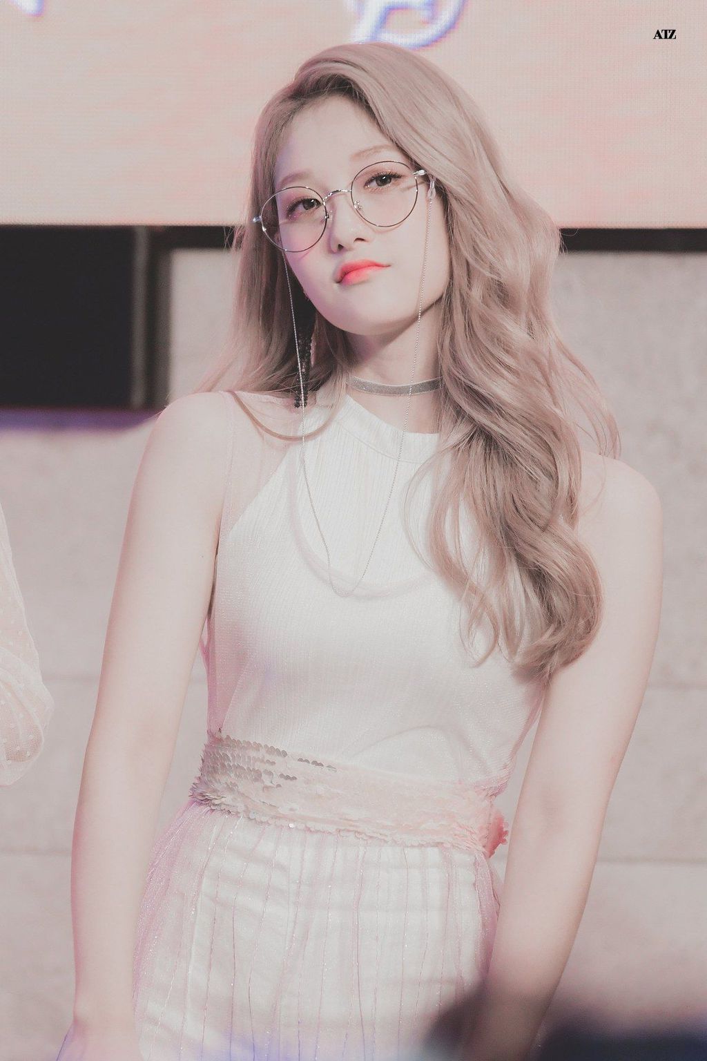 안경이 잘어울리는 프로미스나인 이서연 | 인스티즈