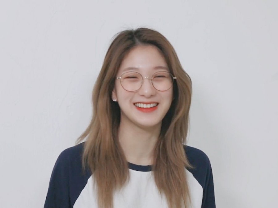 안경이 잘어울리는 프로미스나인 이서연 | 인스티즈