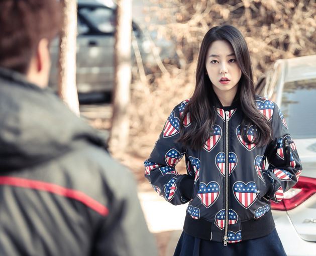 긴장감 백 배 일상에서 눈치 게임하는 순간들 6가지 | 인스티즈