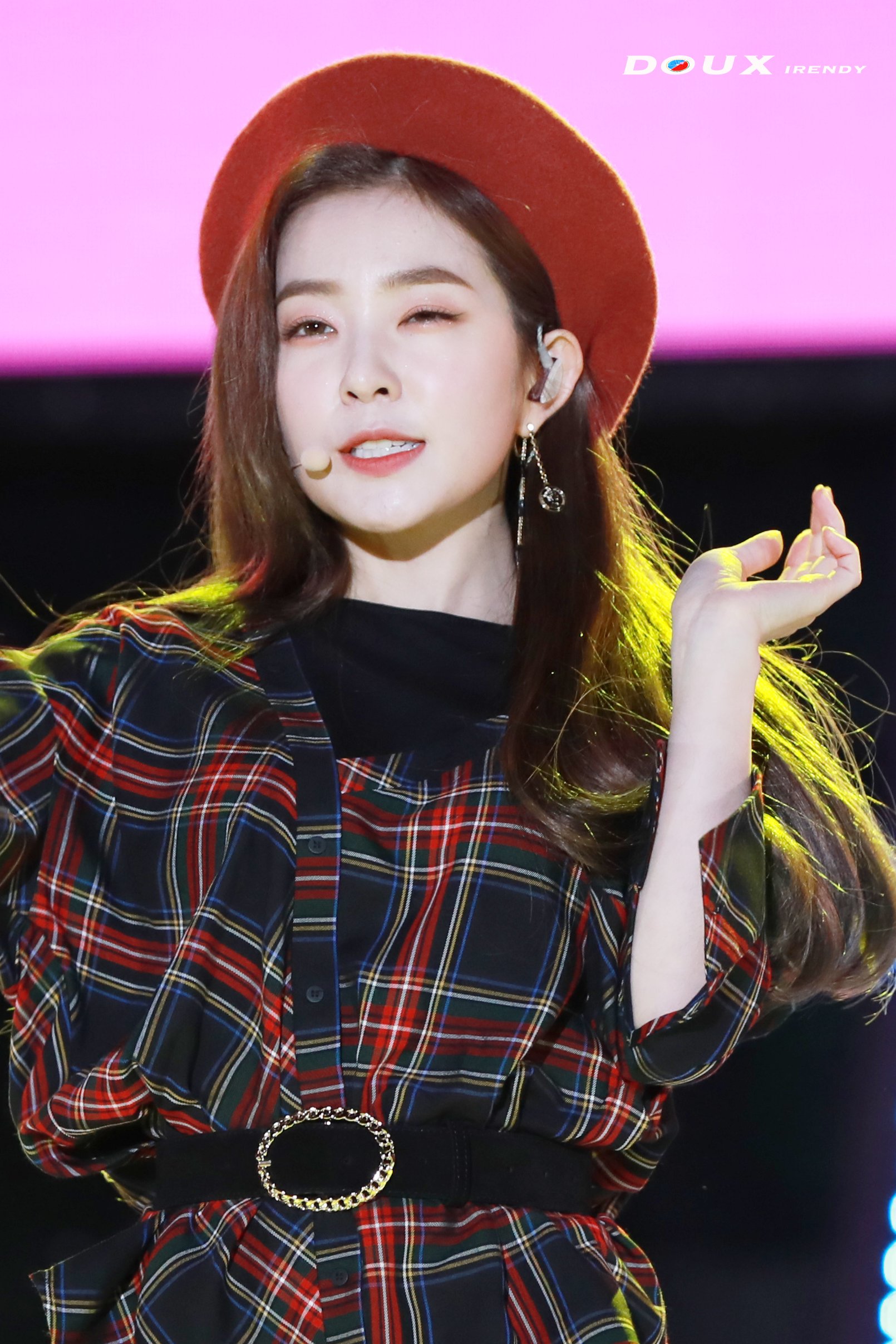 베레모가 잘어울리는 레드벨벳 아이린.jpgif | 인스티즈